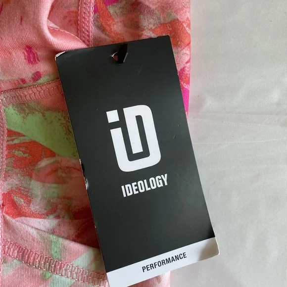 Leggings/Capri - Picture 3 of 7